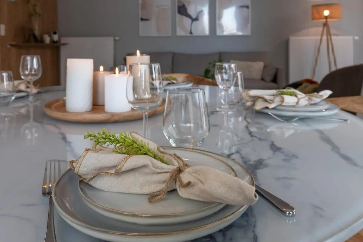 Huswell - Queen At Sea: Modern 2 Bedroom Apartement 奥斯滕德