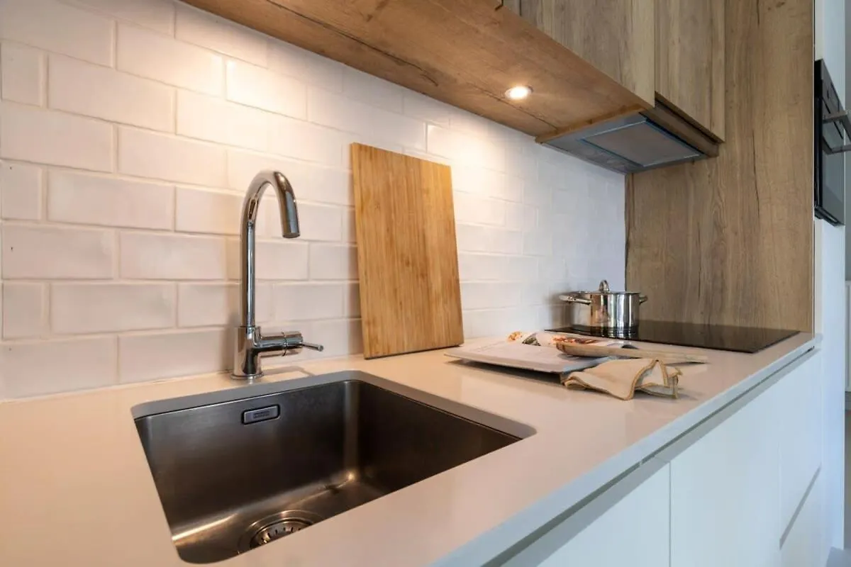 Huswell - Queen At Sea: Modern 2 Bedroom Apartement 奥斯滕德